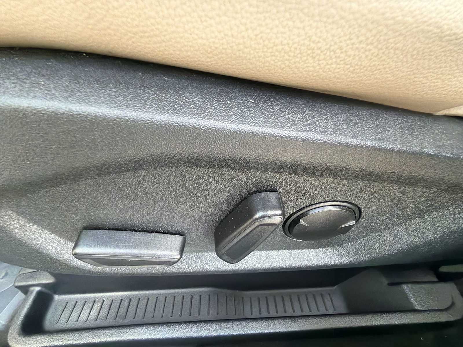 Thumbnail: 2024 Ford Edge - 14