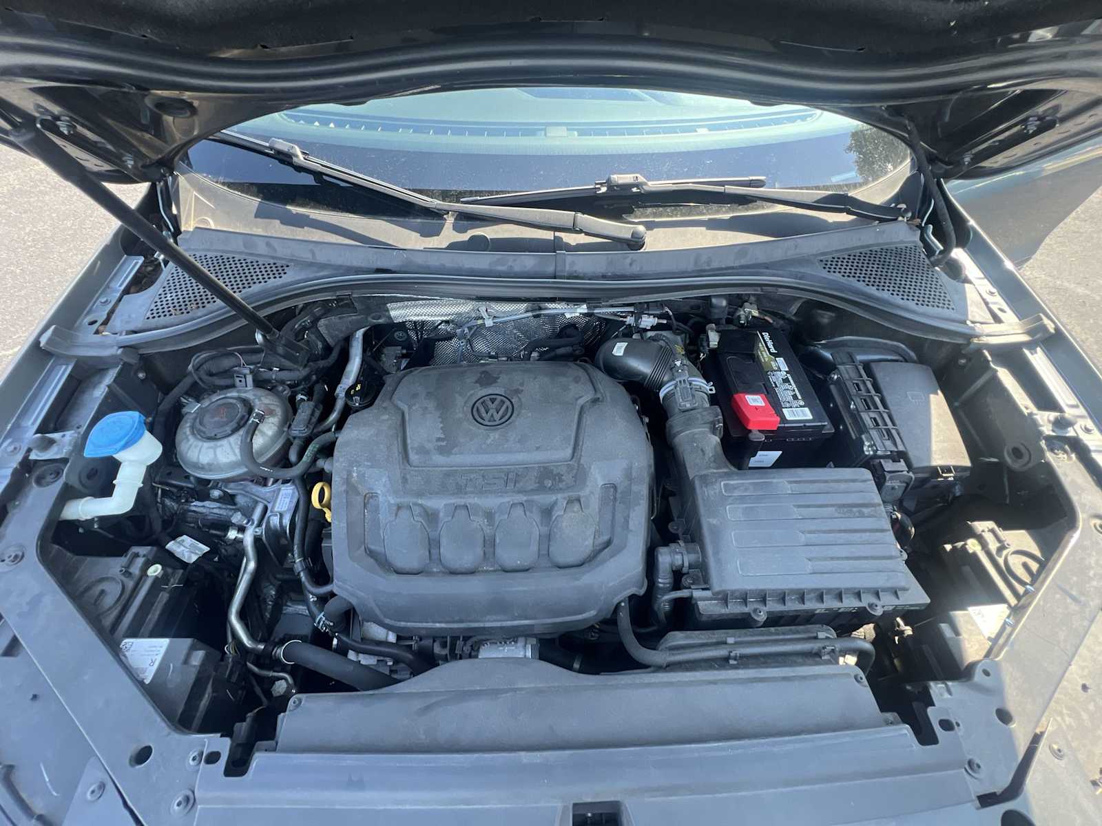 Thumbnail: 2022 Volkswagen Tiguan - 18