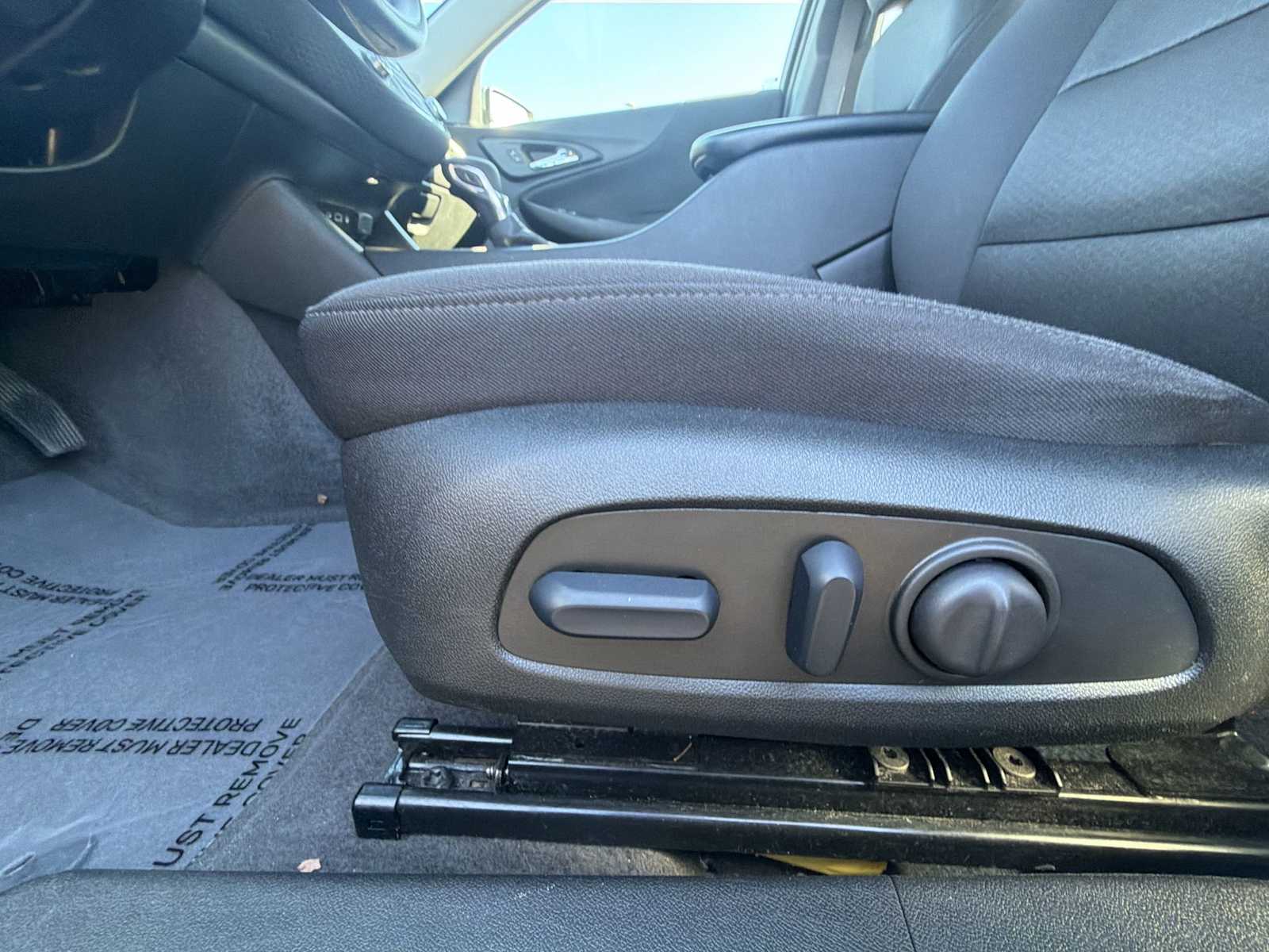 Thumbnail: 2024 Chevrolet Malibu - 14