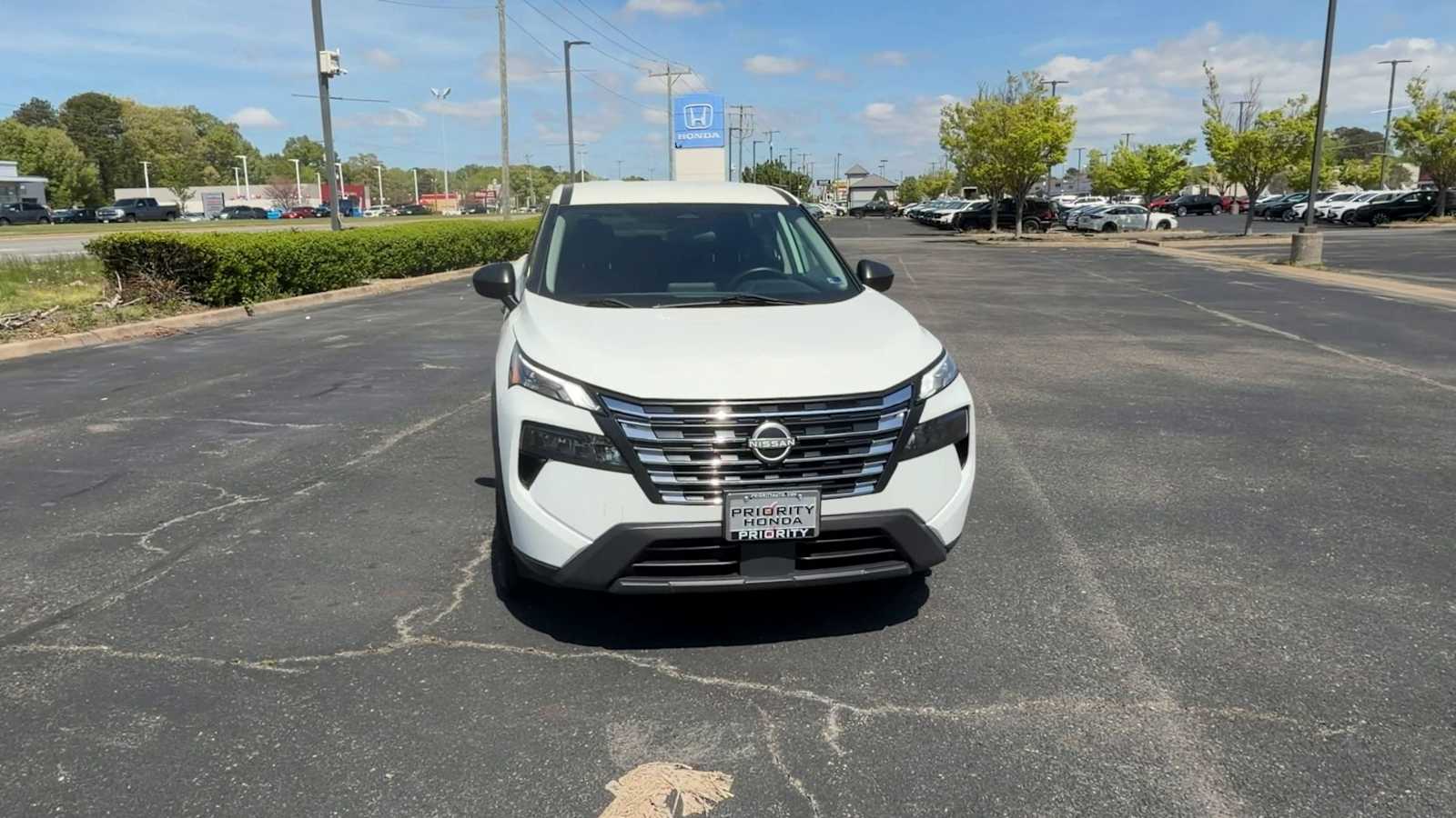 Thumbnail: 2024 Nissan Rogue - 3