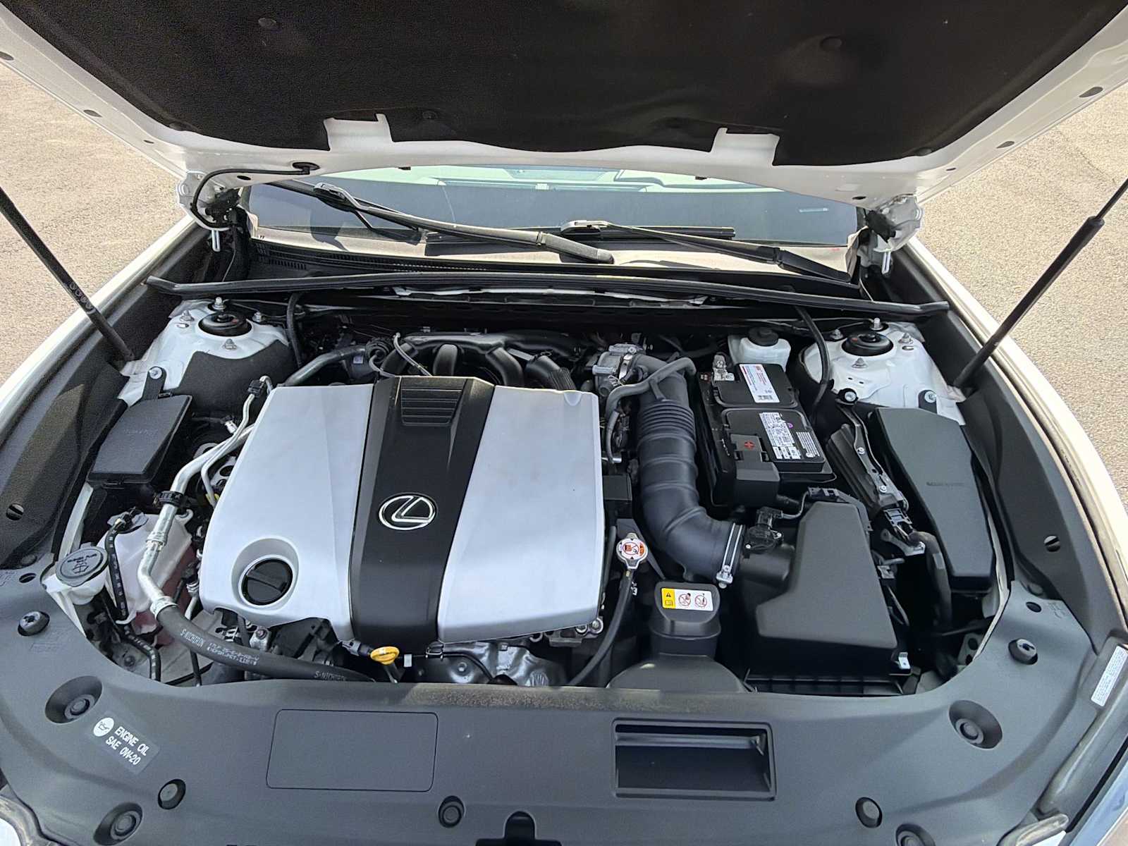 Thumbnail: 2019 Lexus ES - 18