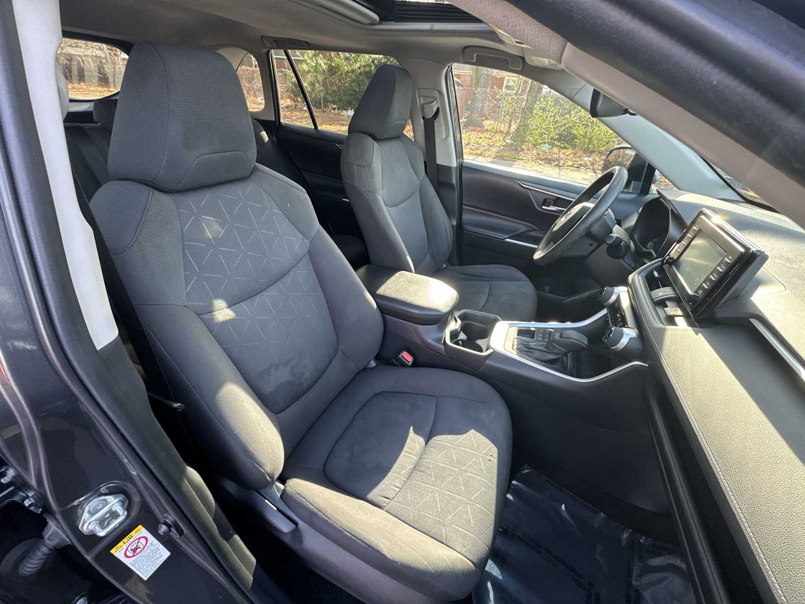 Thumbnail: 2019 Toyota RAV4 - 25