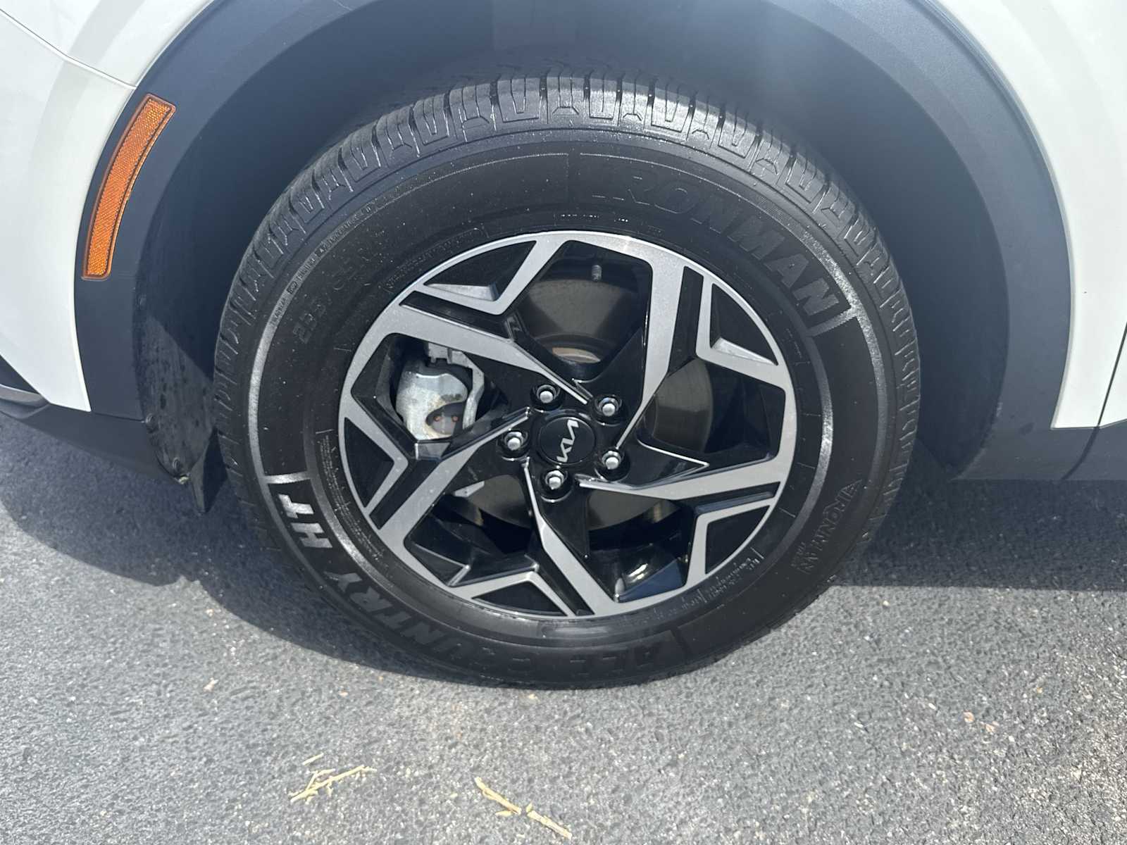 Thumbnail: 2024 Kia Sportage - 18