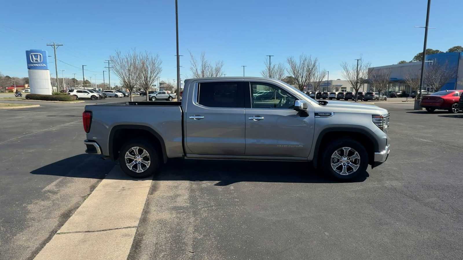 Thumbnail: 2025 GMC Sierra 1500 - 9