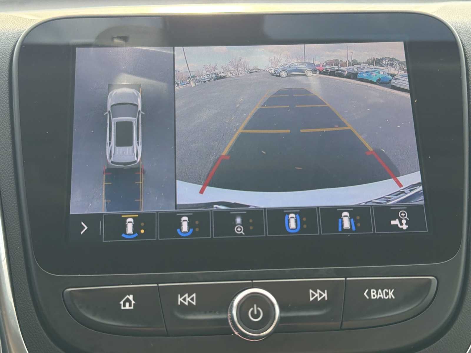 Thumbnail: 2021 Chevrolet Equinox - 22