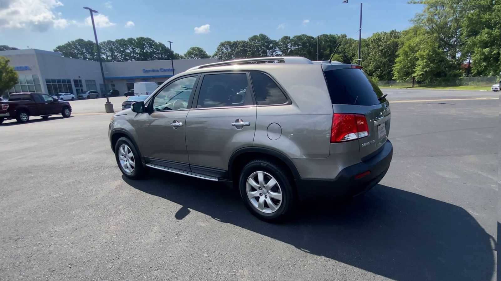 Thumbnail: 2013 Kia Sorento - 6