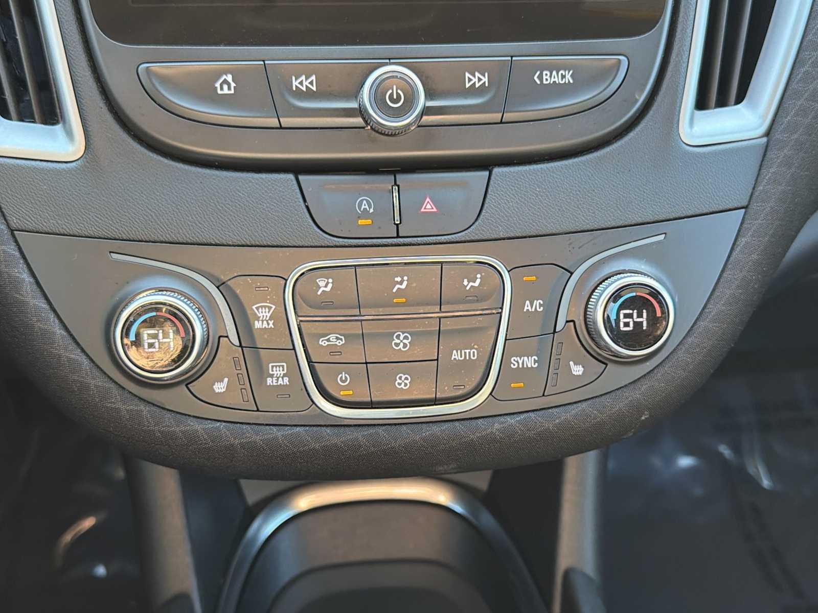 Thumbnail: 2025 Chevrolet Malibu - 16