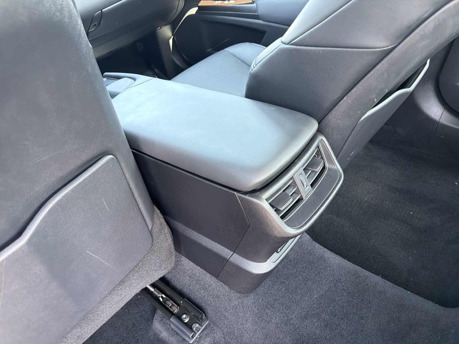 Thumbnail: 2019 Lexus ES - 23