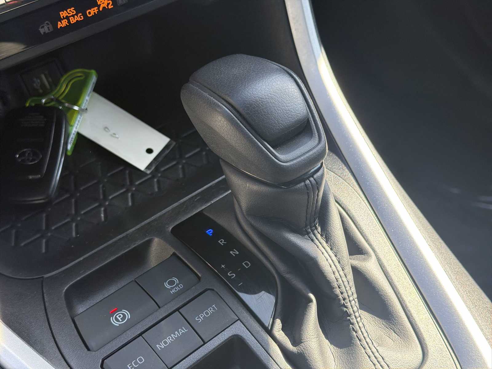 Thumbnail: 2024 Toyota RAV4 - 21