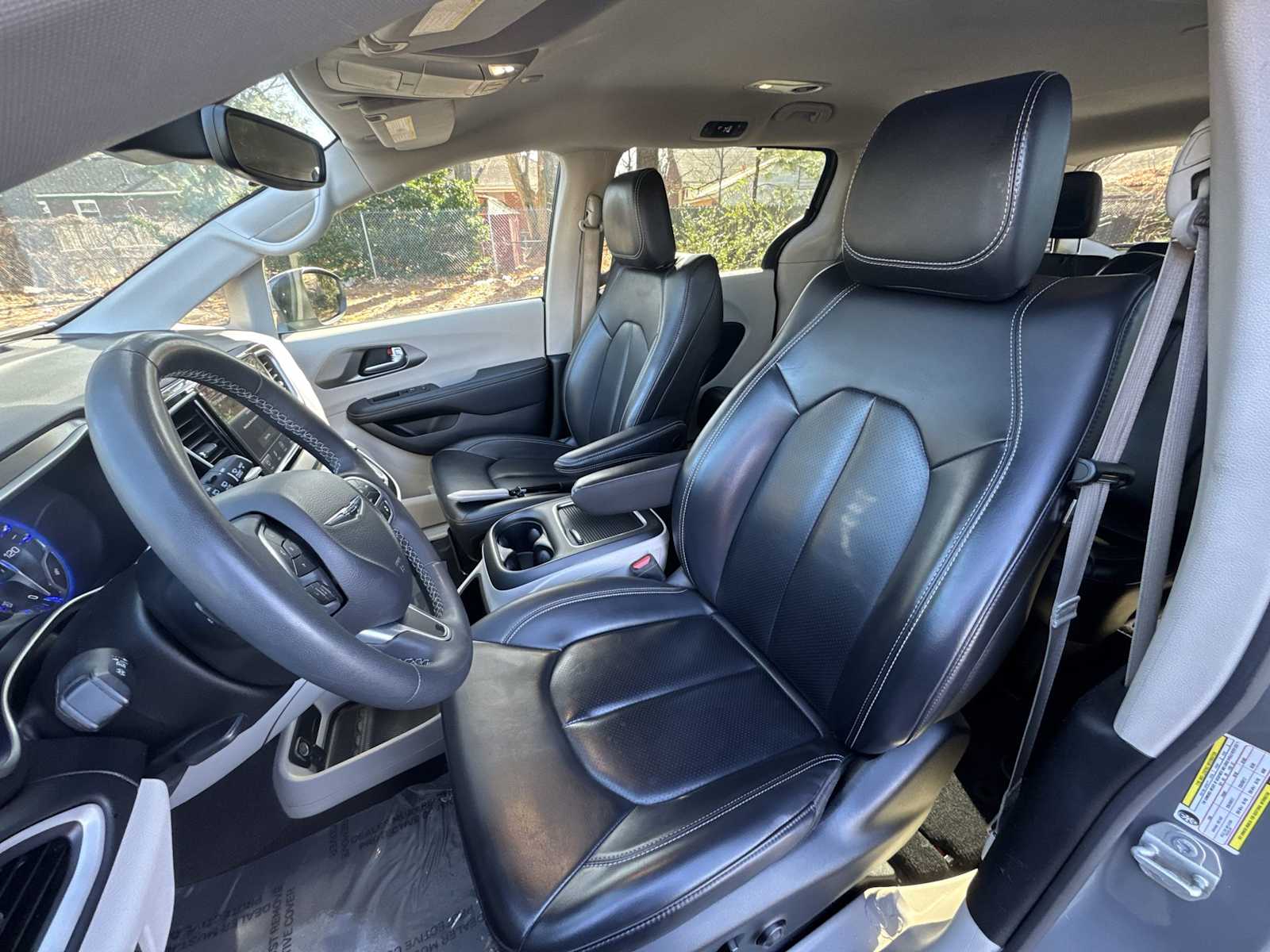 Thumbnail: 2023 Chrysler Pacifica - 13