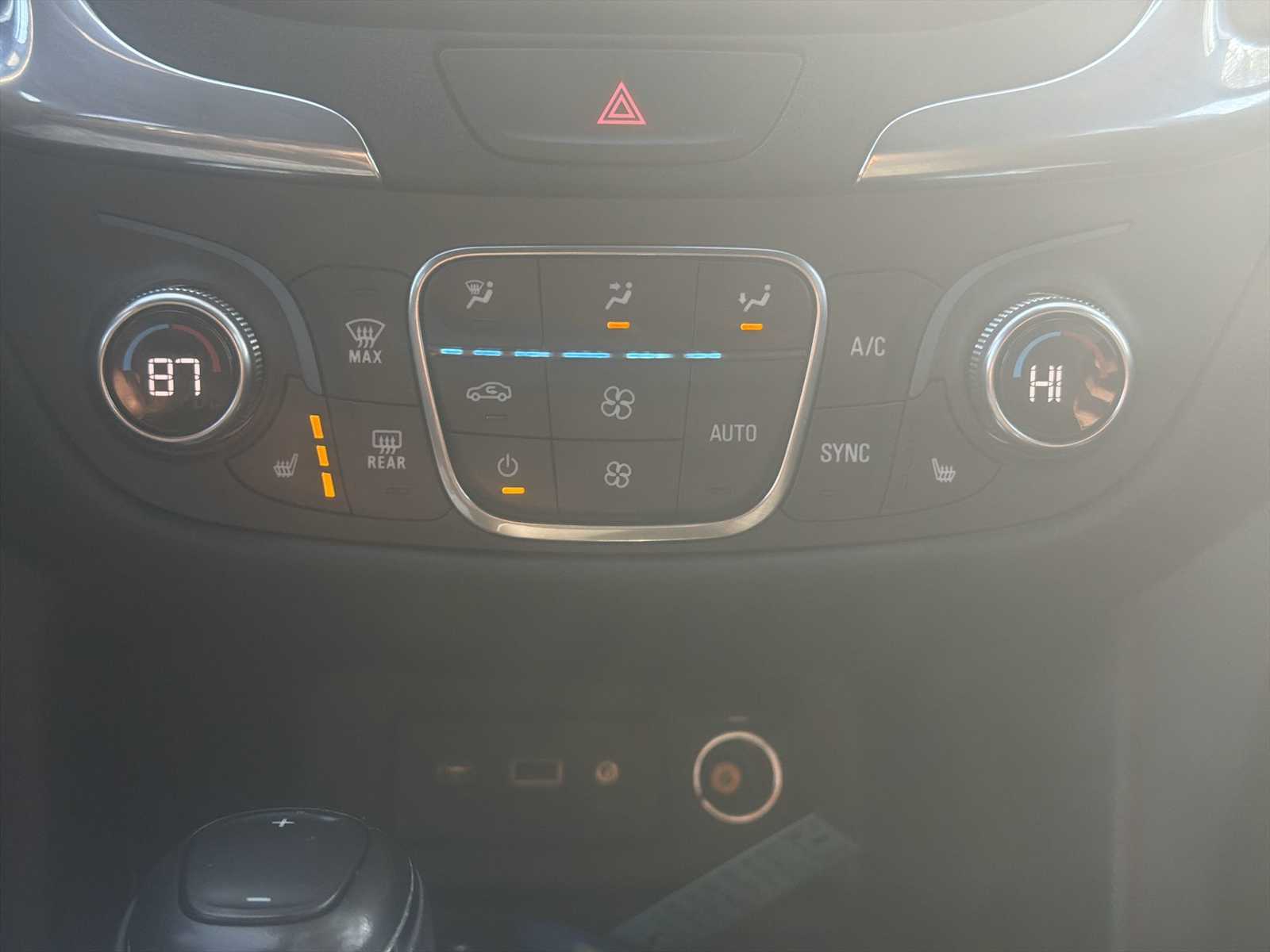 Thumbnail: 2019 Chevrolet Equinox - 16