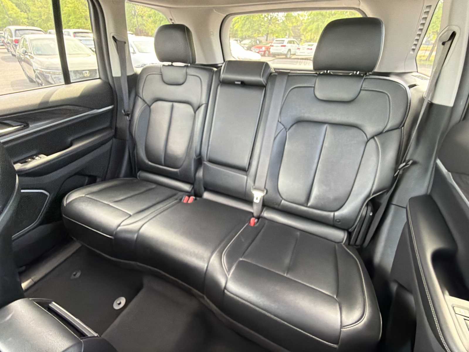 Thumbnail: 2024 Jeep Grand Cherokee - 25