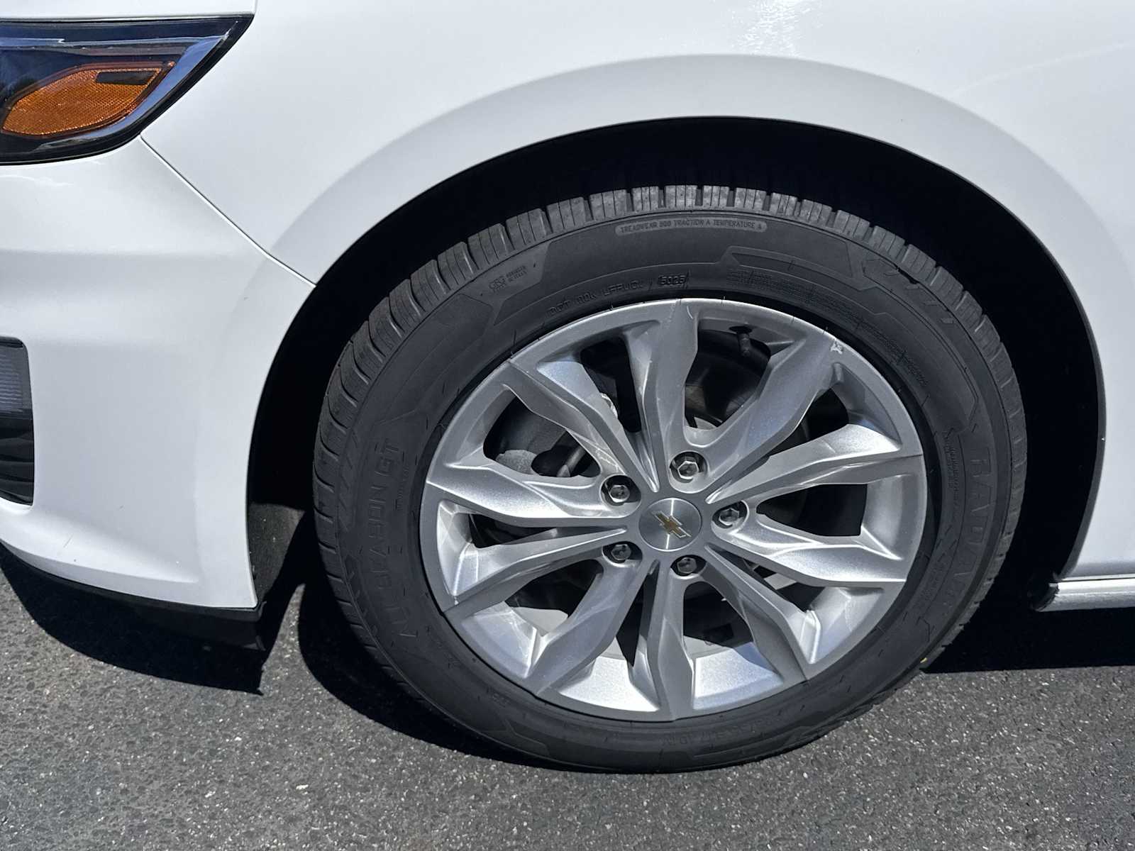 Thumbnail: 2024 Chevrolet Malibu - 18
