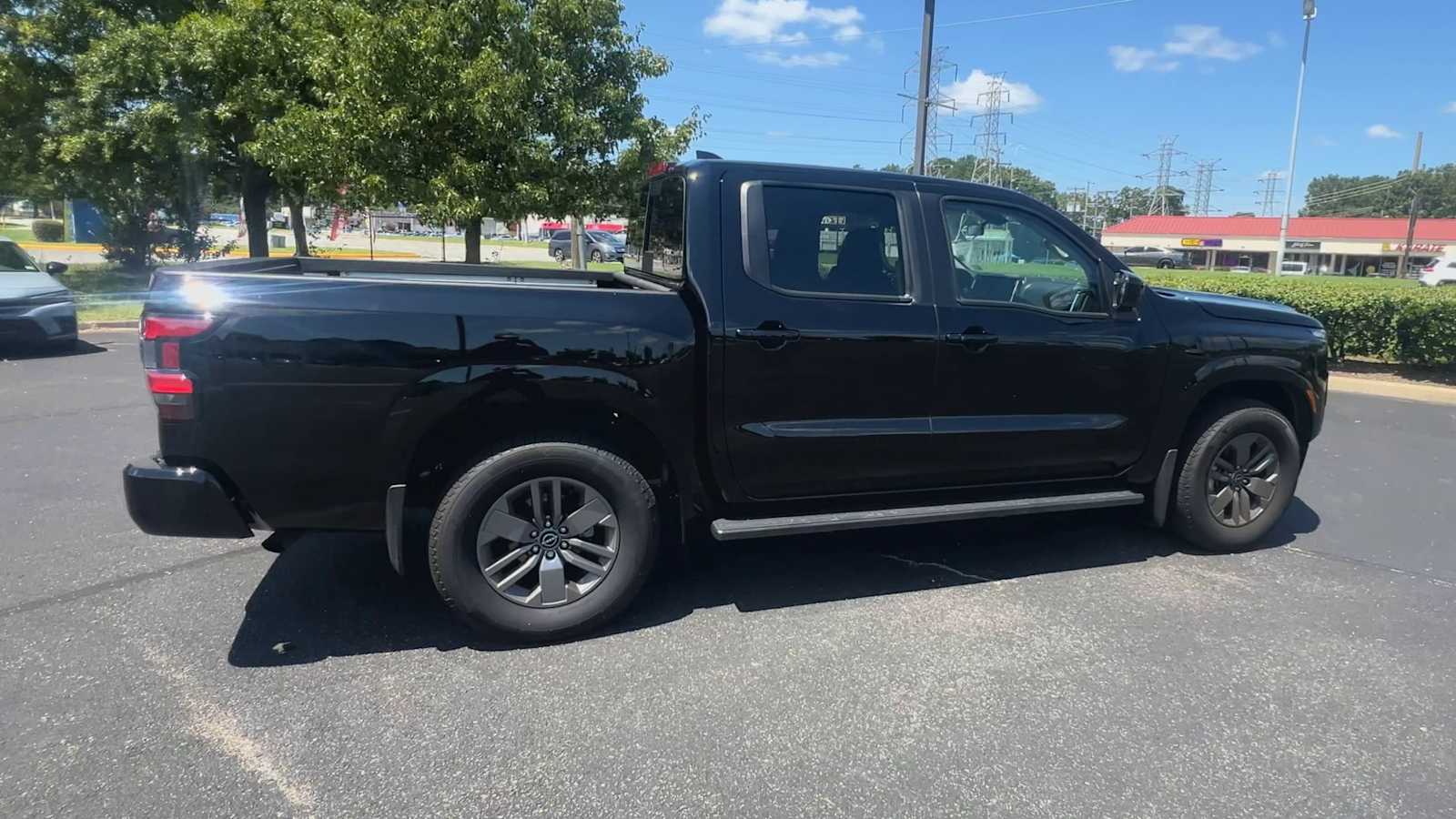 Thumbnail: 2025 Nissan Frontier - 9