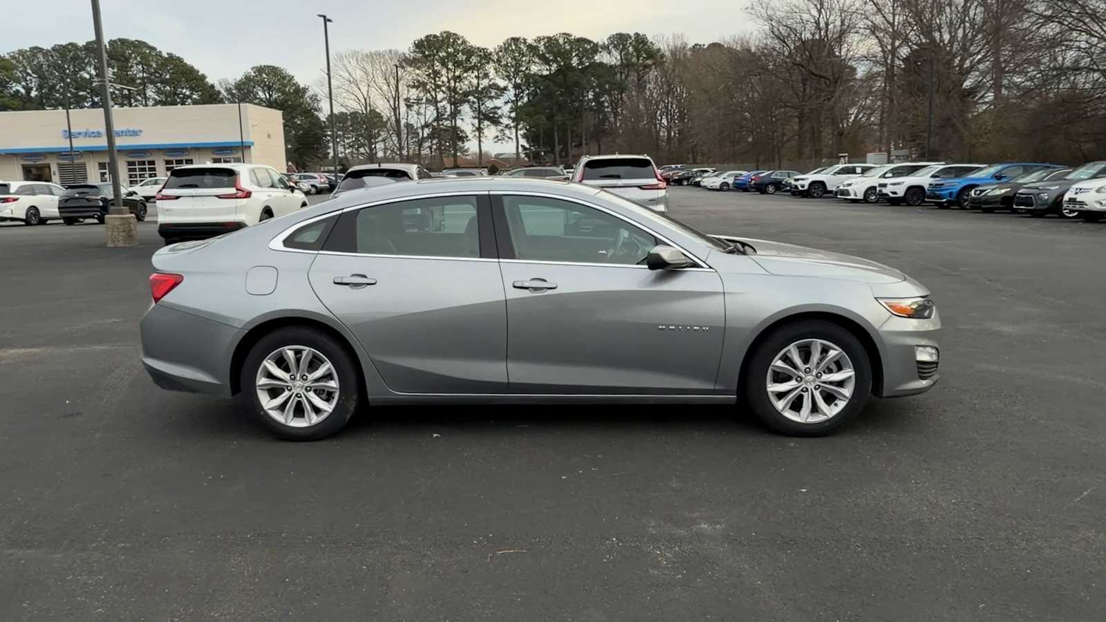 Thumbnail: 2024 Chevrolet Malibu - 9