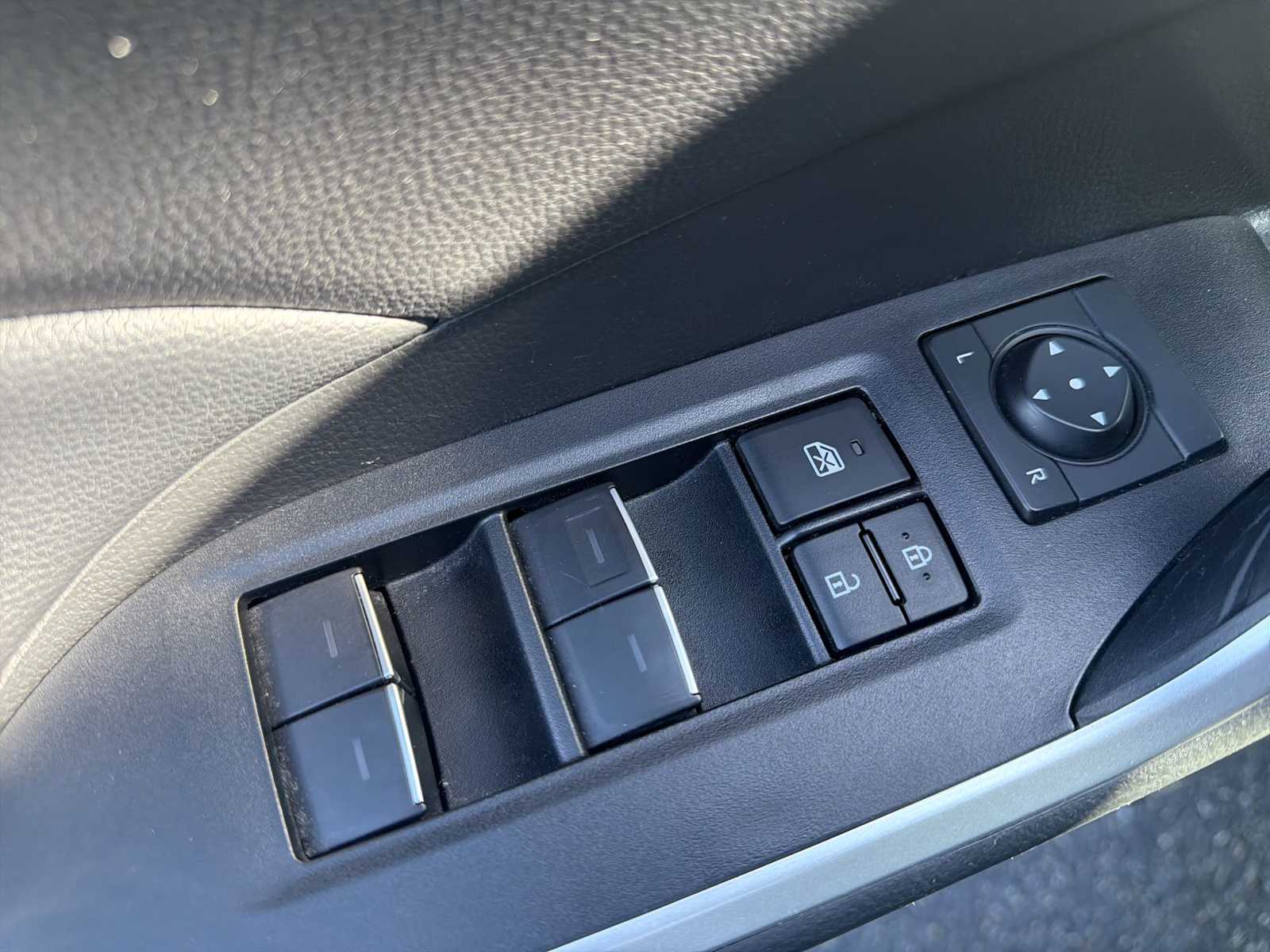 Thumbnail: 2024 Toyota RAV4 - 15