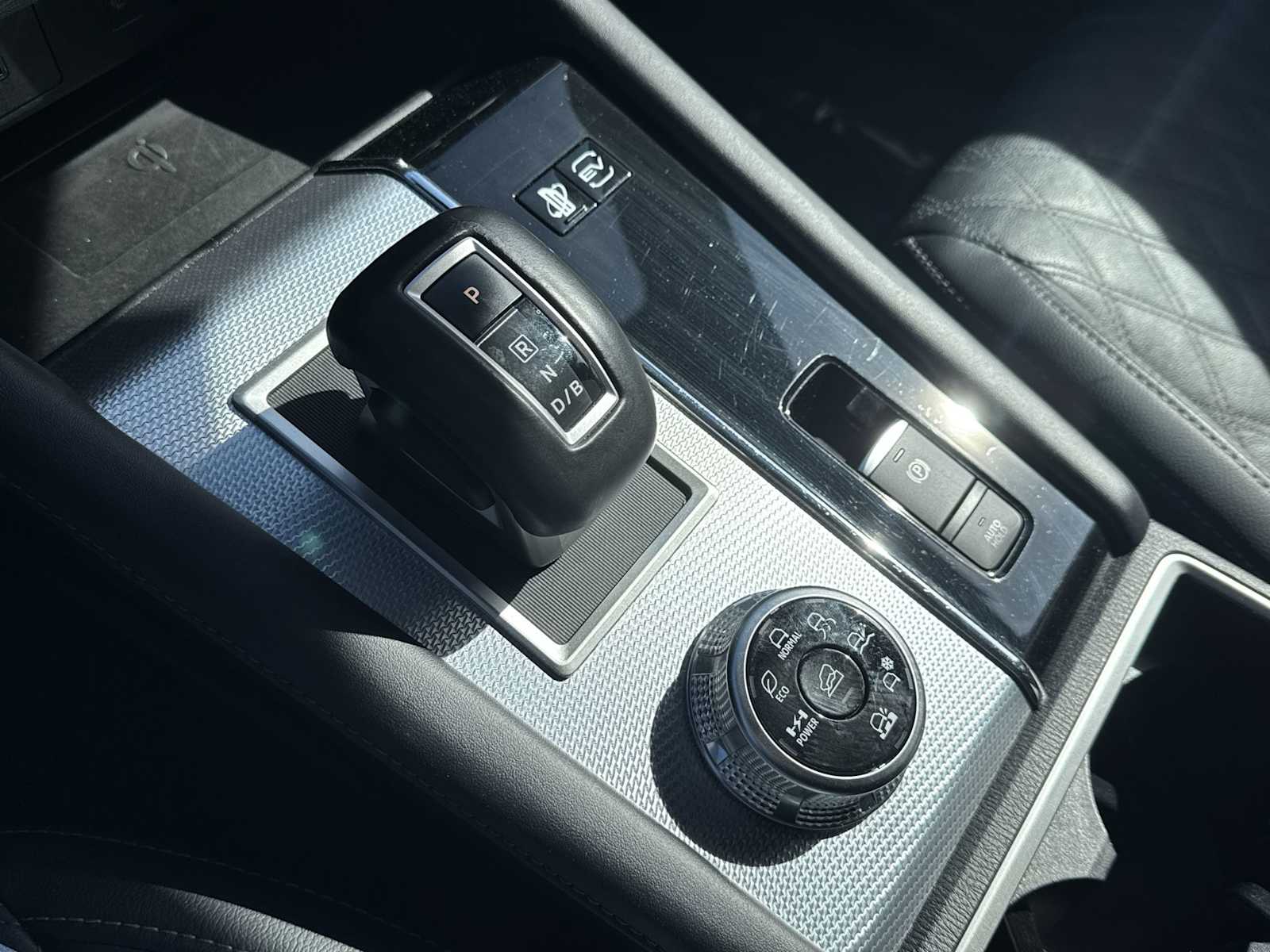 Thumbnail: 2024 Mitsubishi Outlander - 21