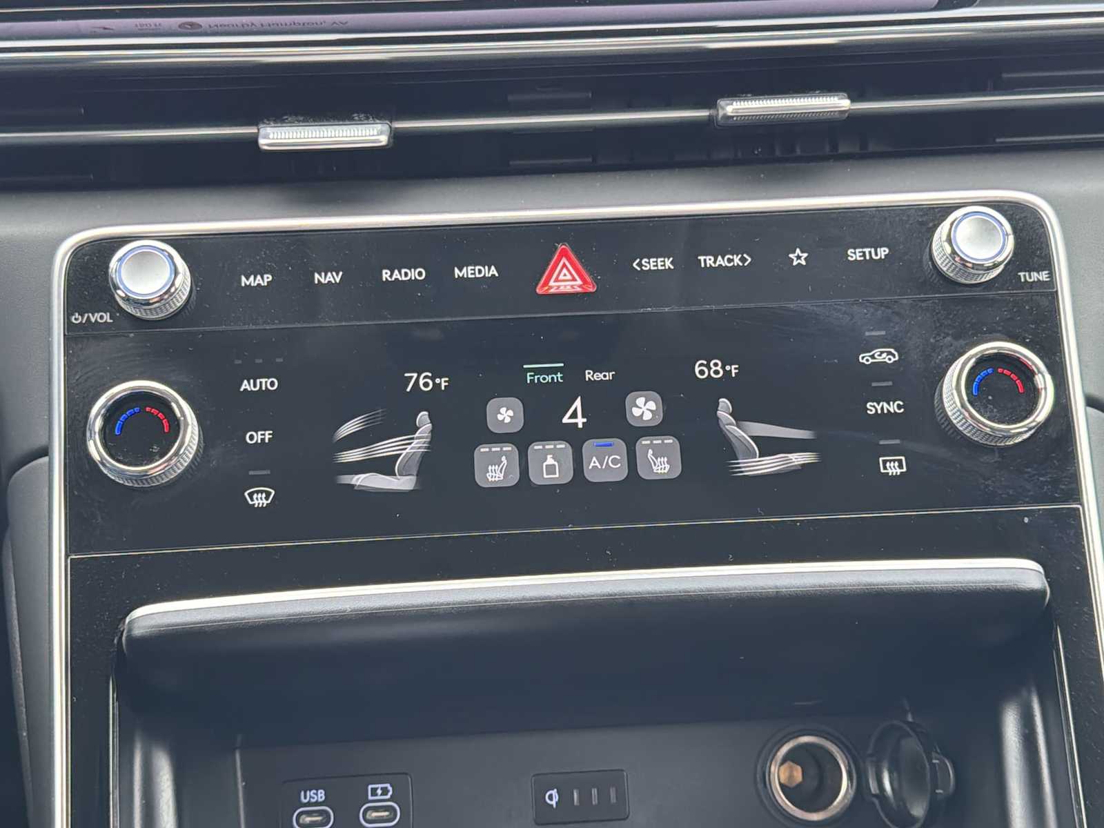 Thumbnail: 2025 Genesis GV80 - 16