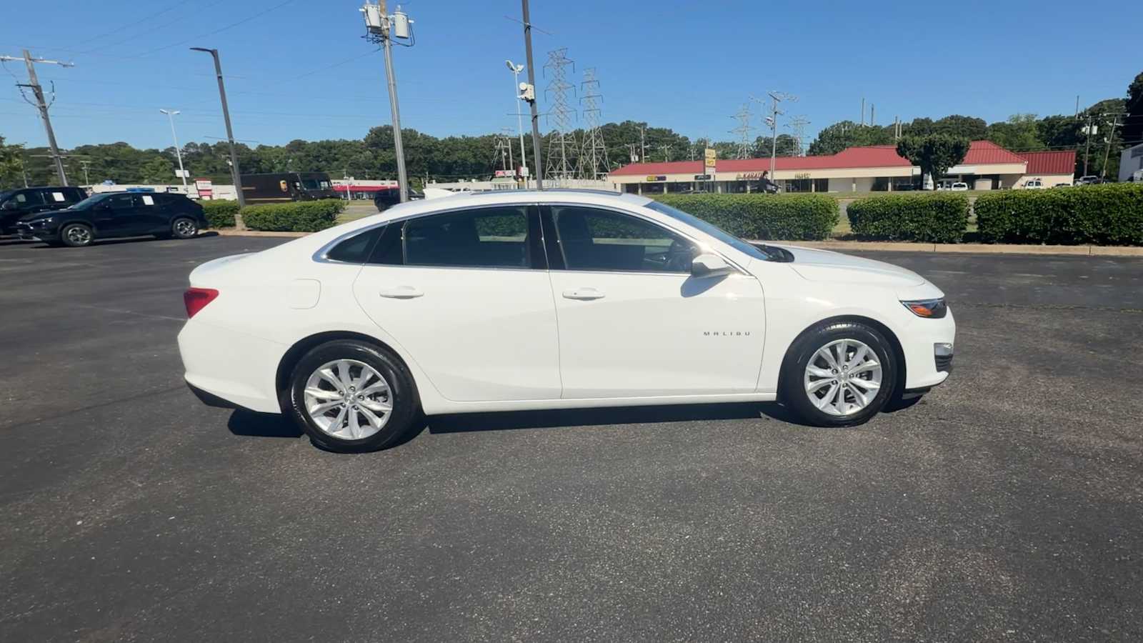Thumbnail: 2024 Chevrolet Malibu - 9