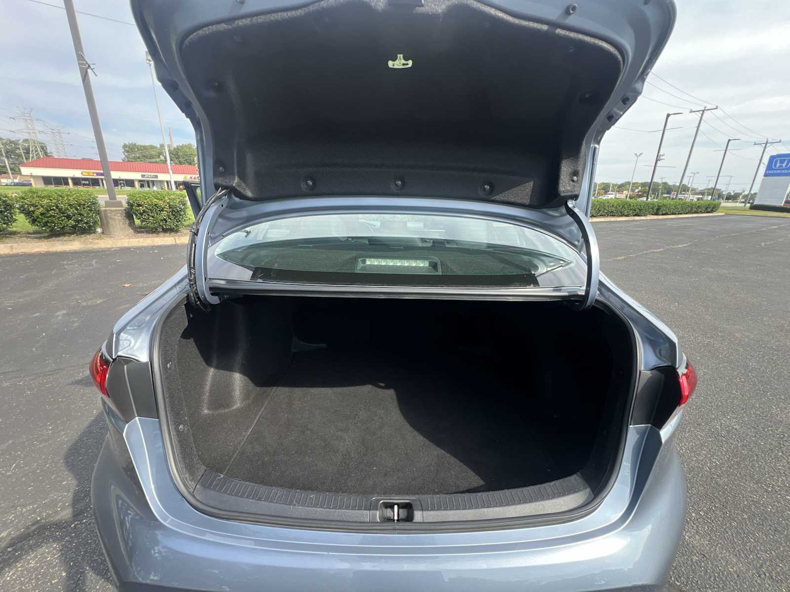 Thumbnail: 2023 Toyota Corolla - 19