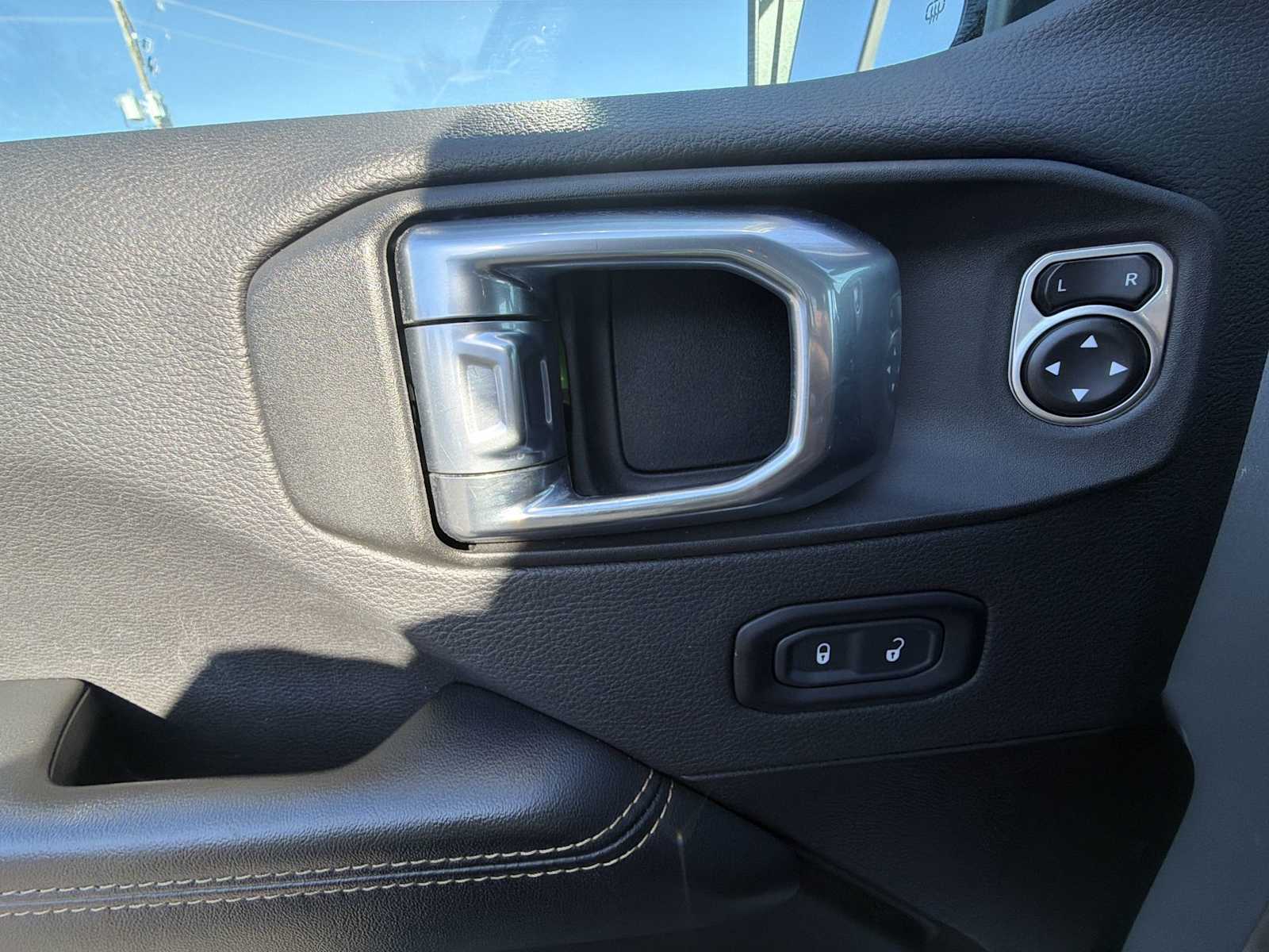 Thumbnail: 2024 Jeep Wrangler - 15