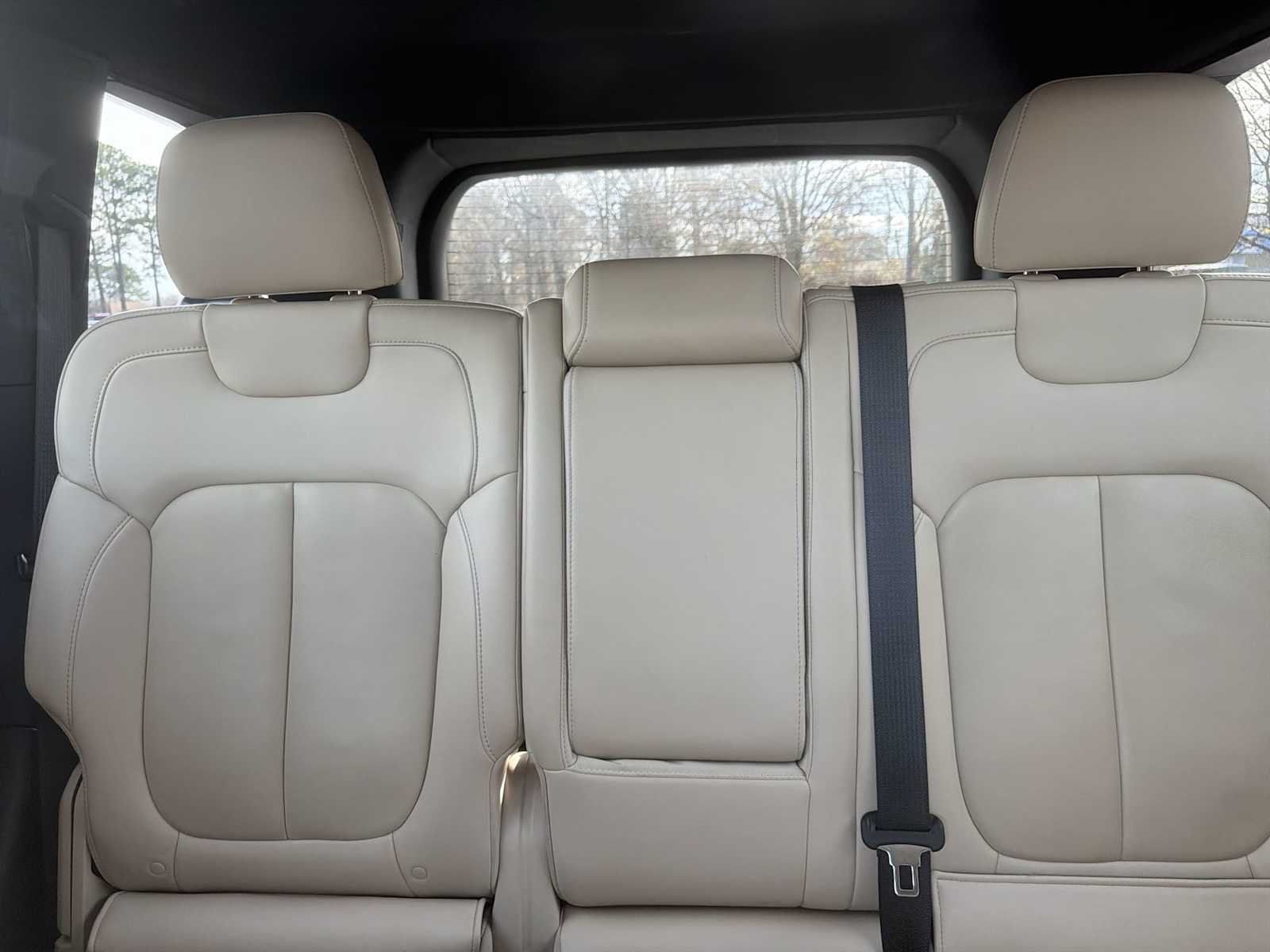 Thumbnail: 2023 Jeep Grand Cherokee - 25