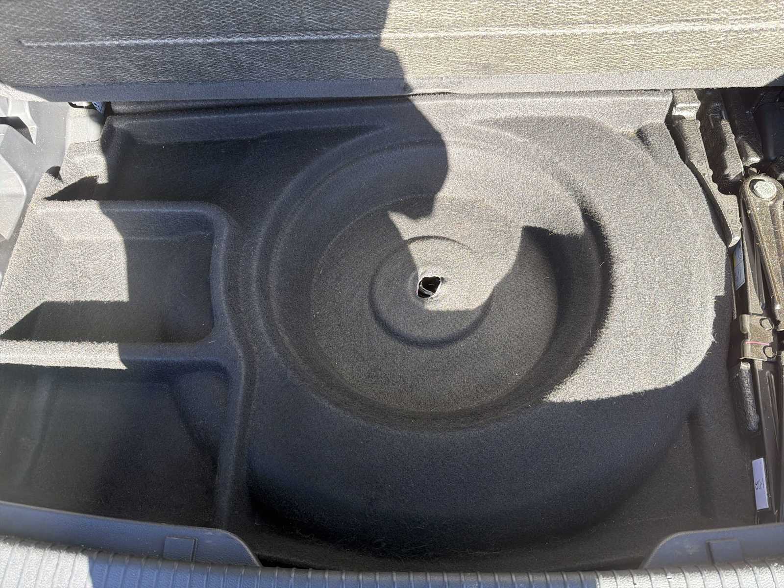 Thumbnail: 2021 Volkswagen Atlas - 21