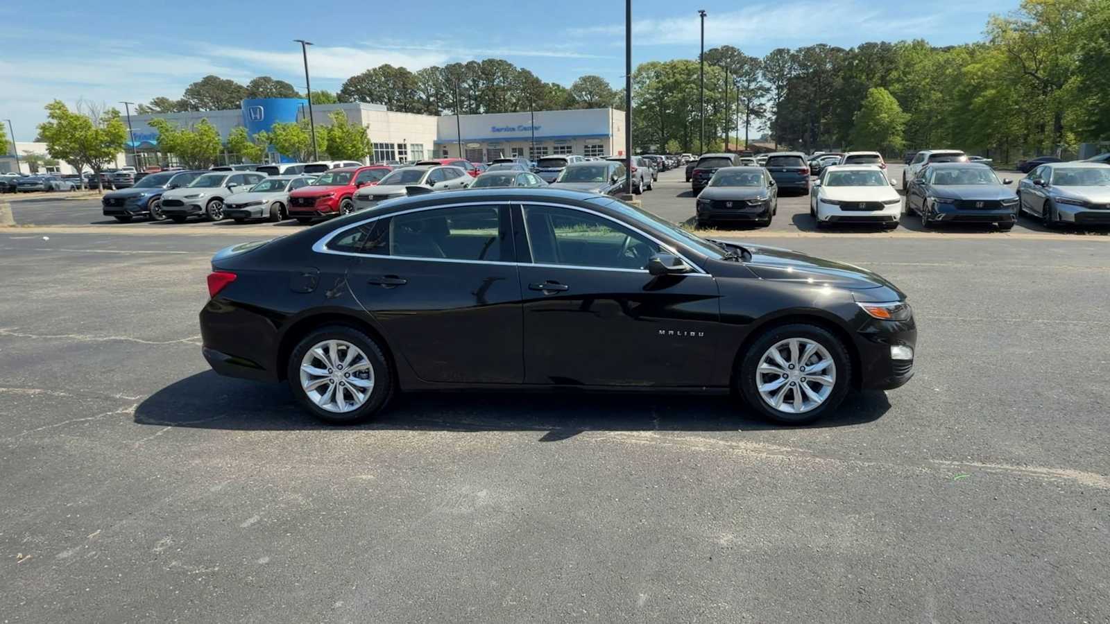 Thumbnail: 2024 Chevrolet Malibu - 9