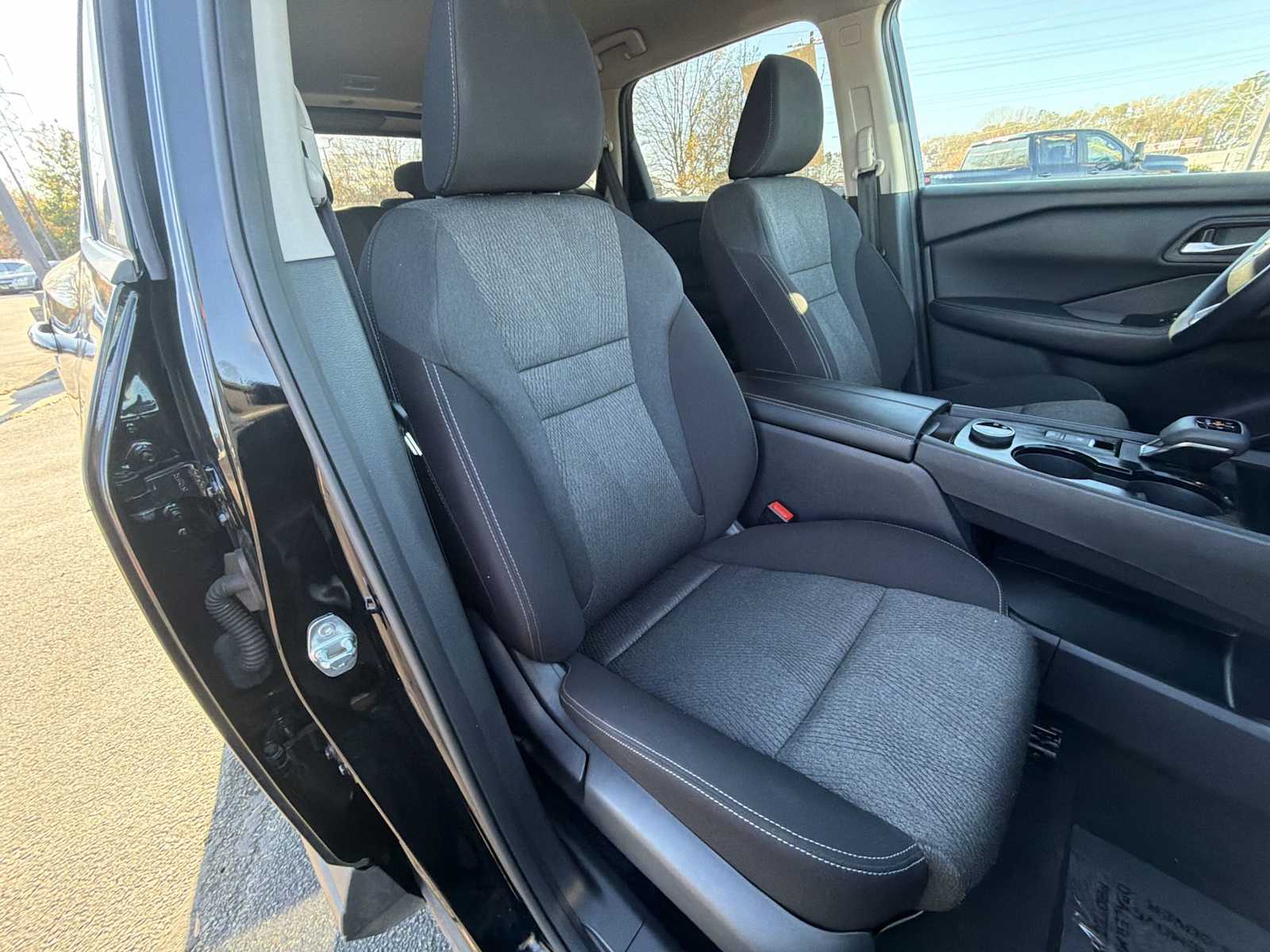 Thumbnail: 2024 Nissan Rogue - 25