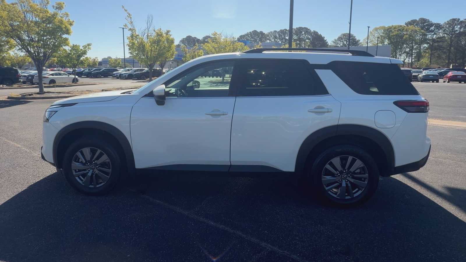 Thumbnail: 2024 Nissan Pathfinder - 5