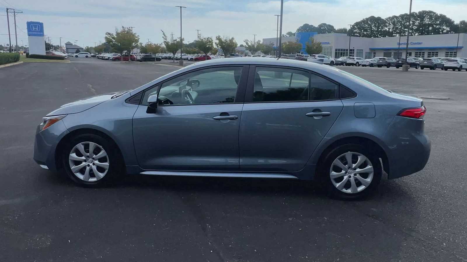 Thumbnail: 2023 Toyota Corolla - 5