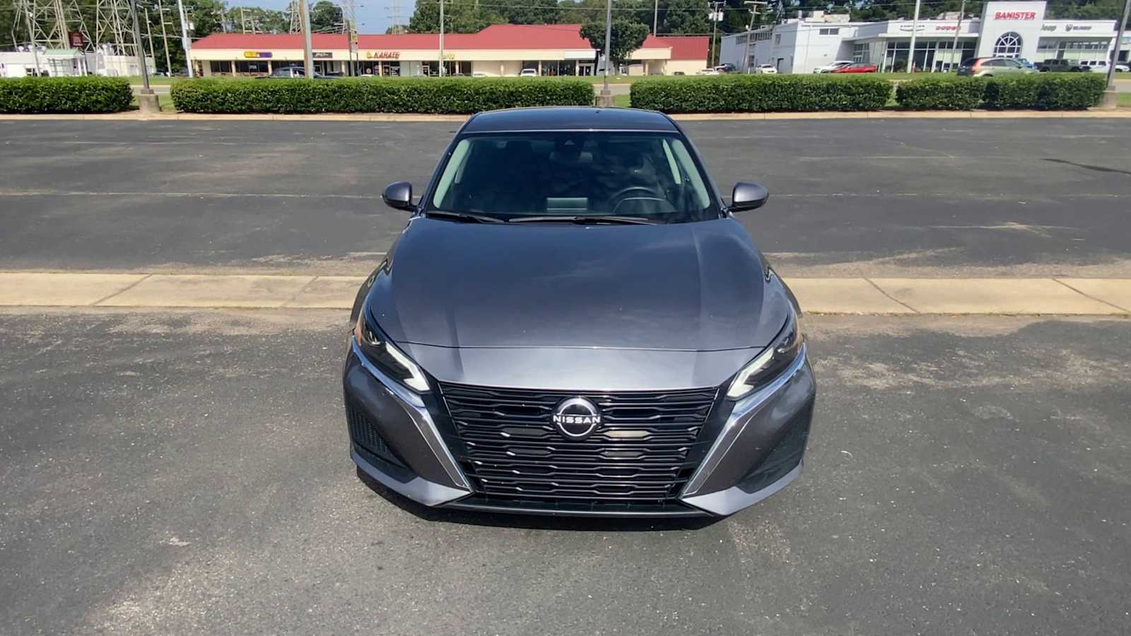 Thumbnail: 2023 Nissan Altima - 3