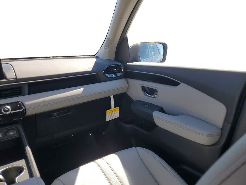 2025 Honda Pilot Touring 21