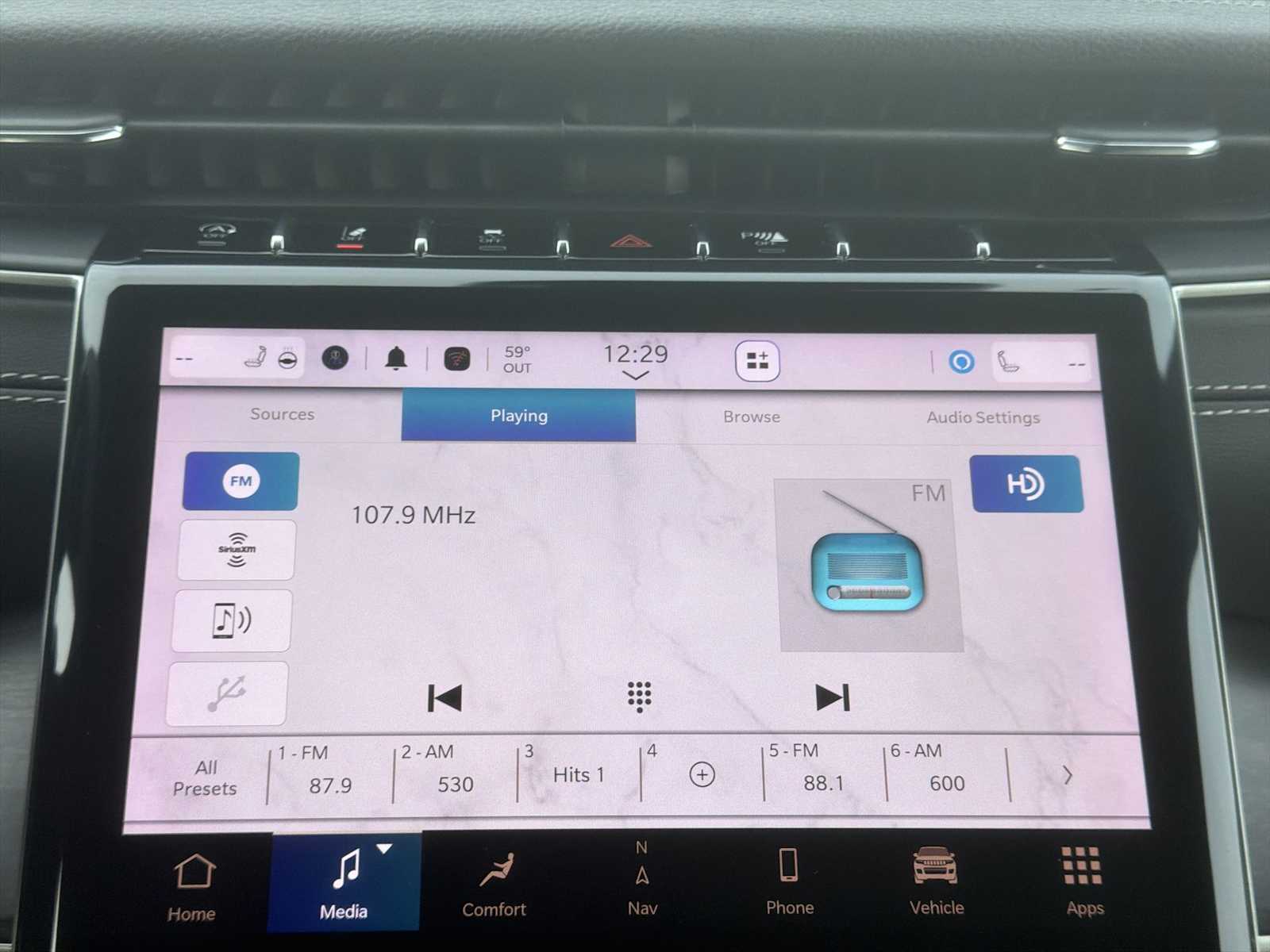 Thumbnail: 2023 Jeep Grand Cherokee - 12