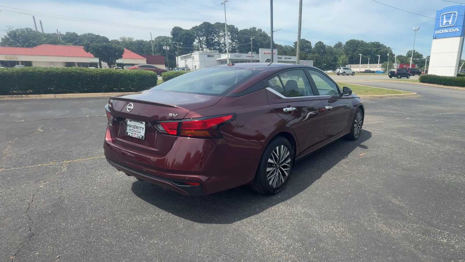 Thumbnail: 2024 Nissan Altima - 8