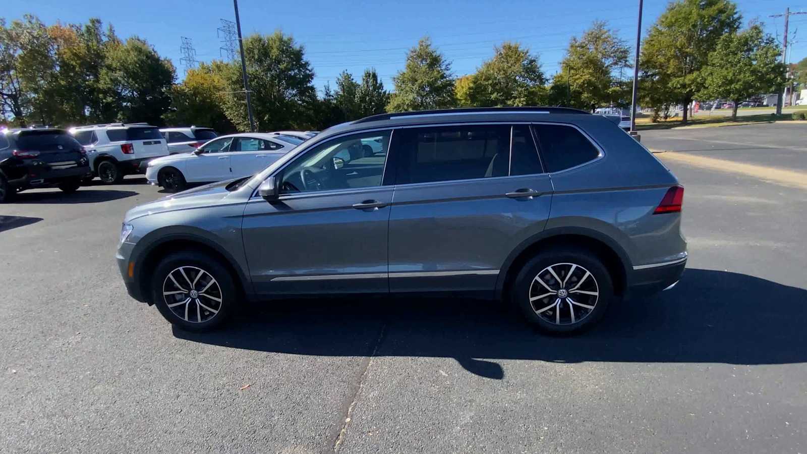 Thumbnail: 2021 Volkswagen Tiguan - 5