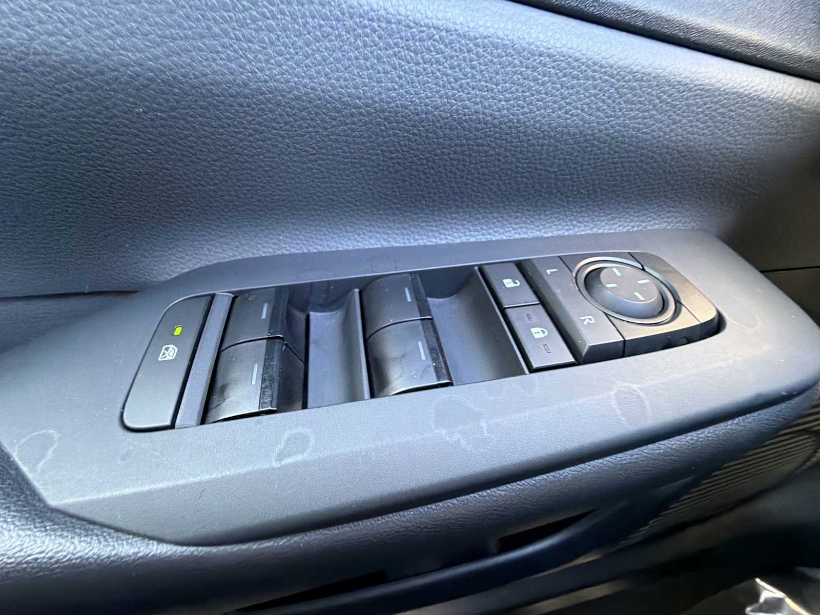 Thumbnail: 2024 Toyota Prius - 15