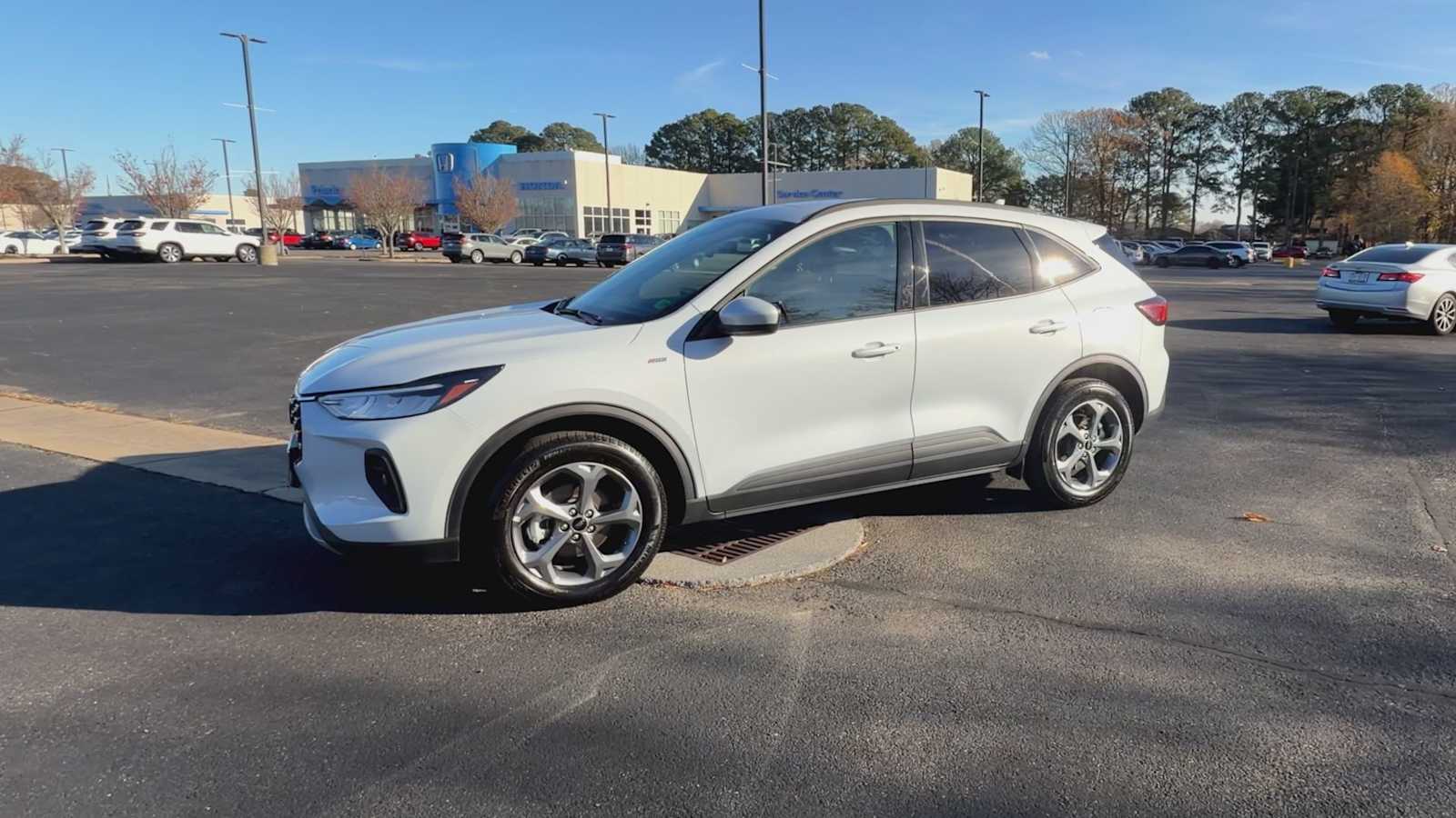 Thumbnail: 2025 Ford Escape - 4