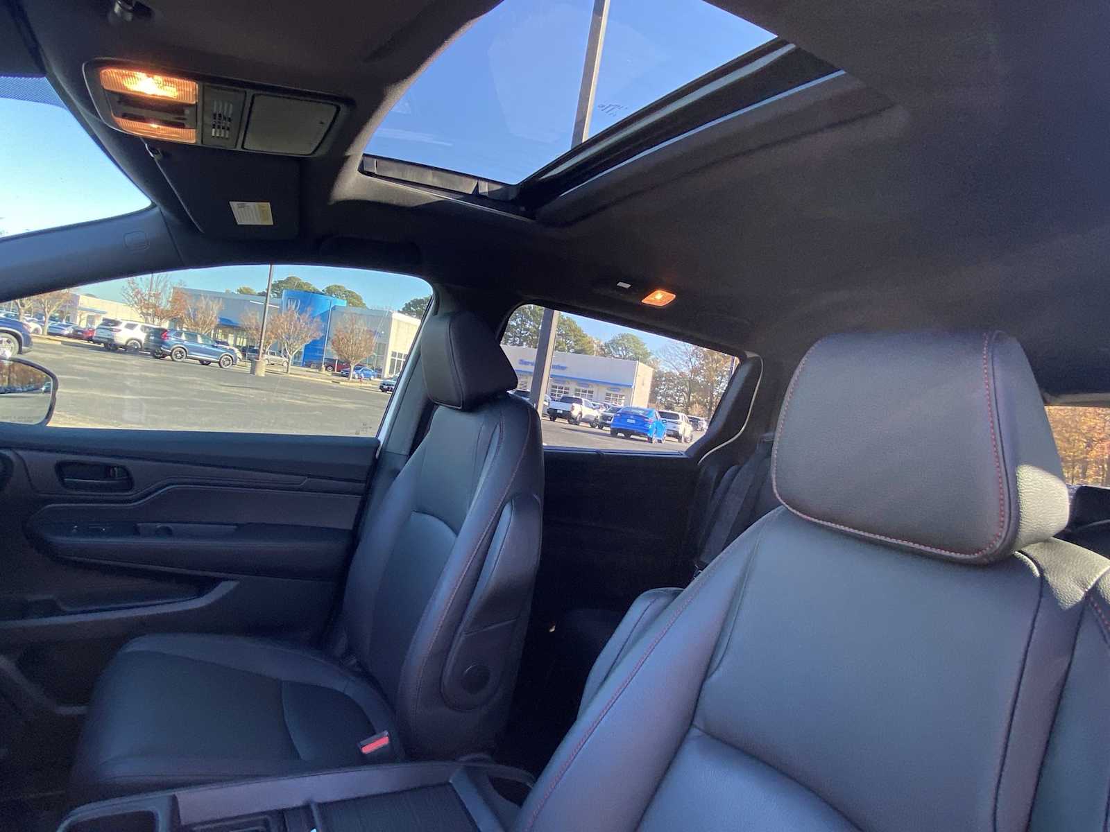 Thumbnail: 2024 Honda Odyssey - 16