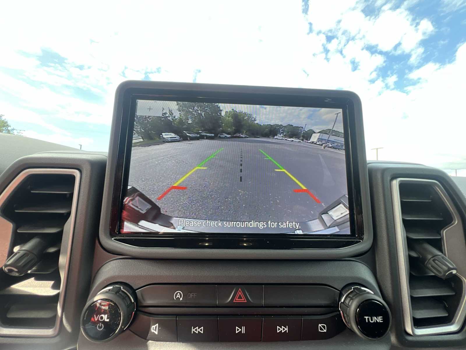 Thumbnail: 2023 Ford Bronco Sport - 23