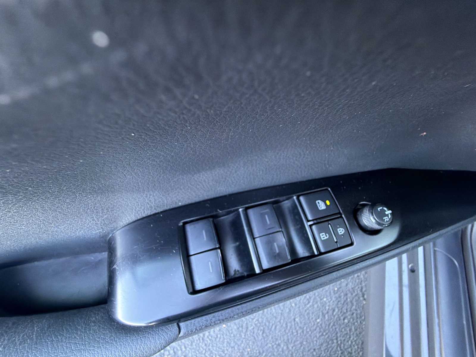 Thumbnail: 2025 Toyota Camry - 15