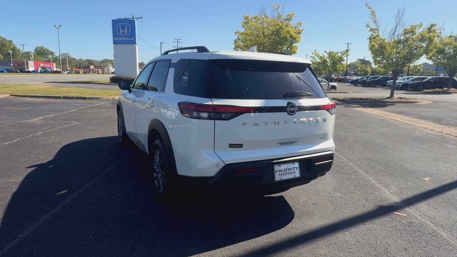 Thumbnail: 2024 Nissan Pathfinder - 7