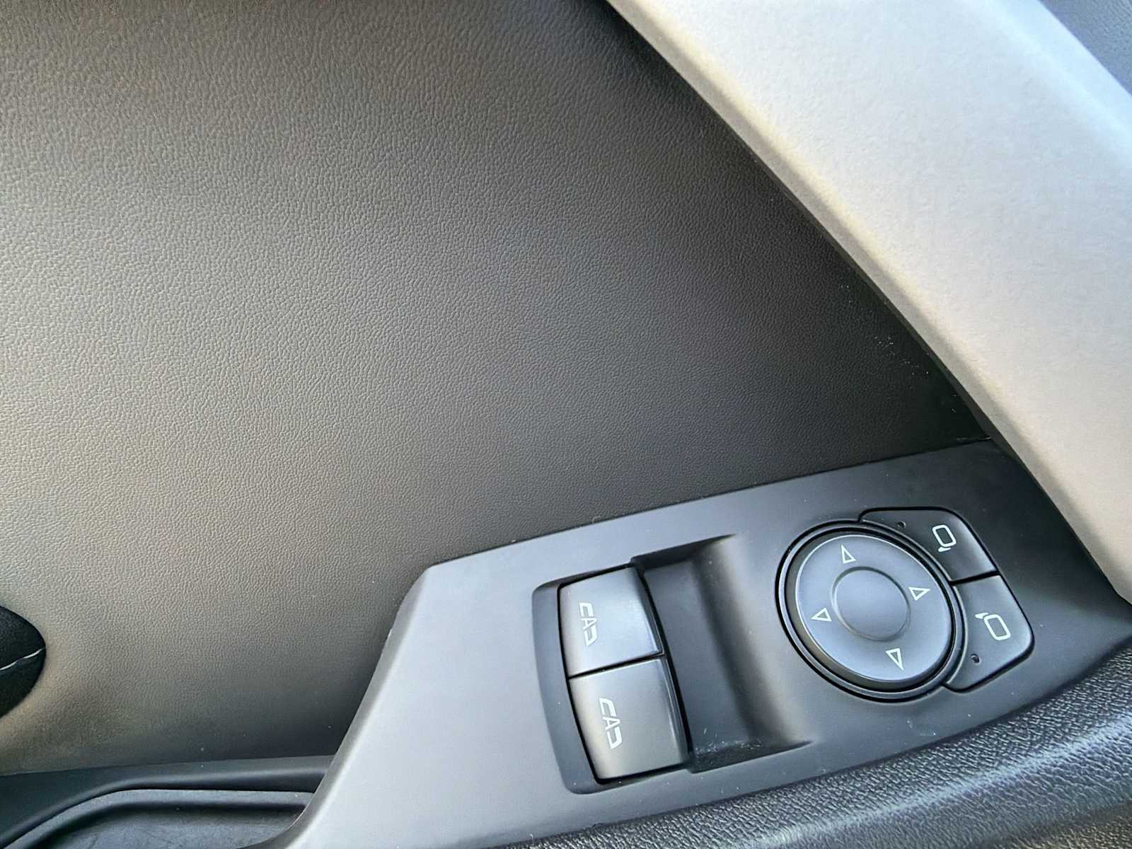 Thumbnail: 2021 Chevrolet Camaro - 15