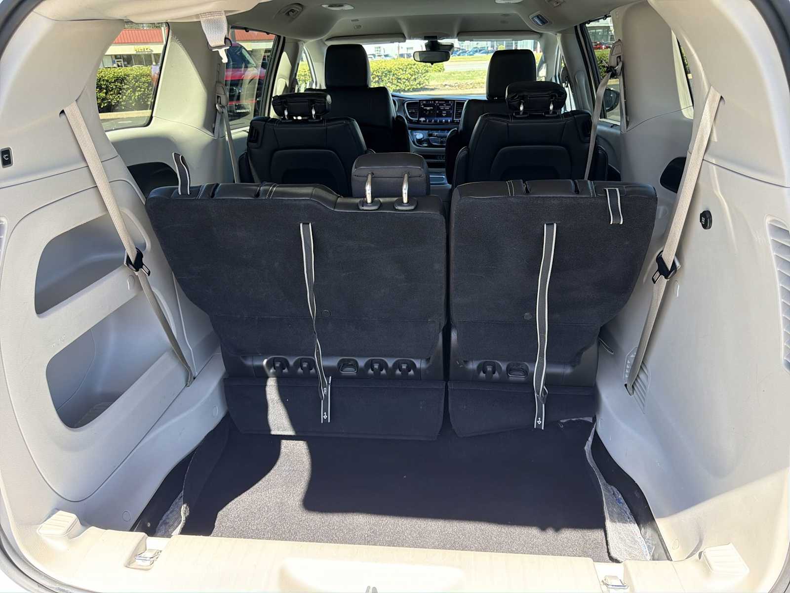 Thumbnail: 2024 Chrysler Pacifica - 18