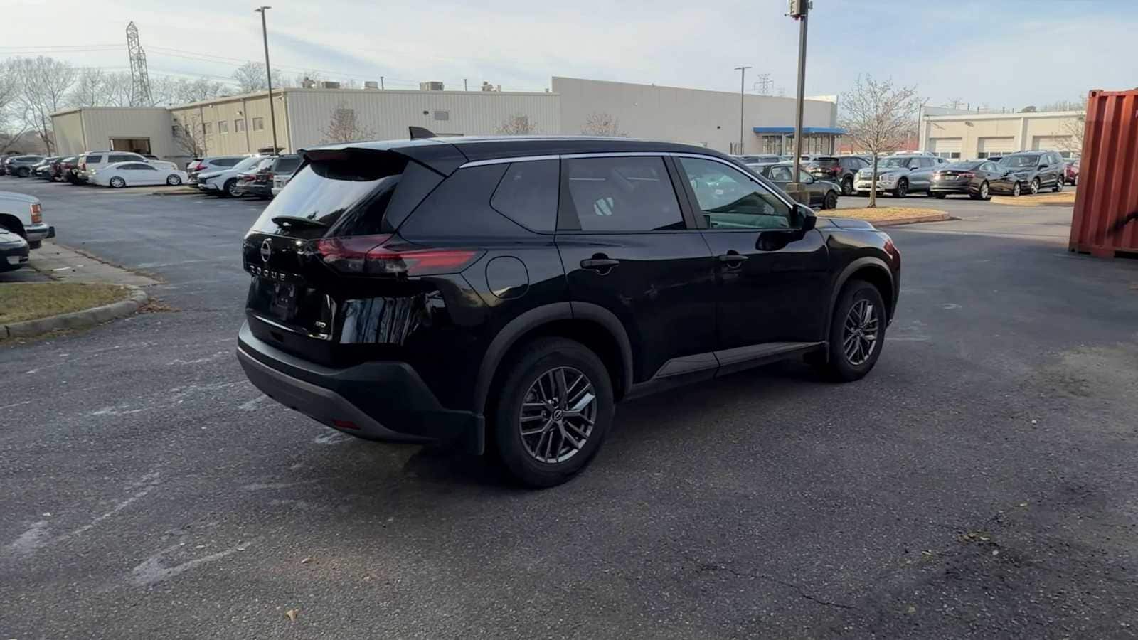 Thumbnail: 2023 Nissan Rogue - 8