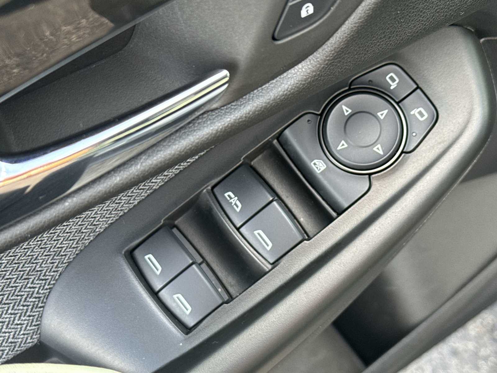 Thumbnail: 2025 Chevrolet TrailBlazer - 15