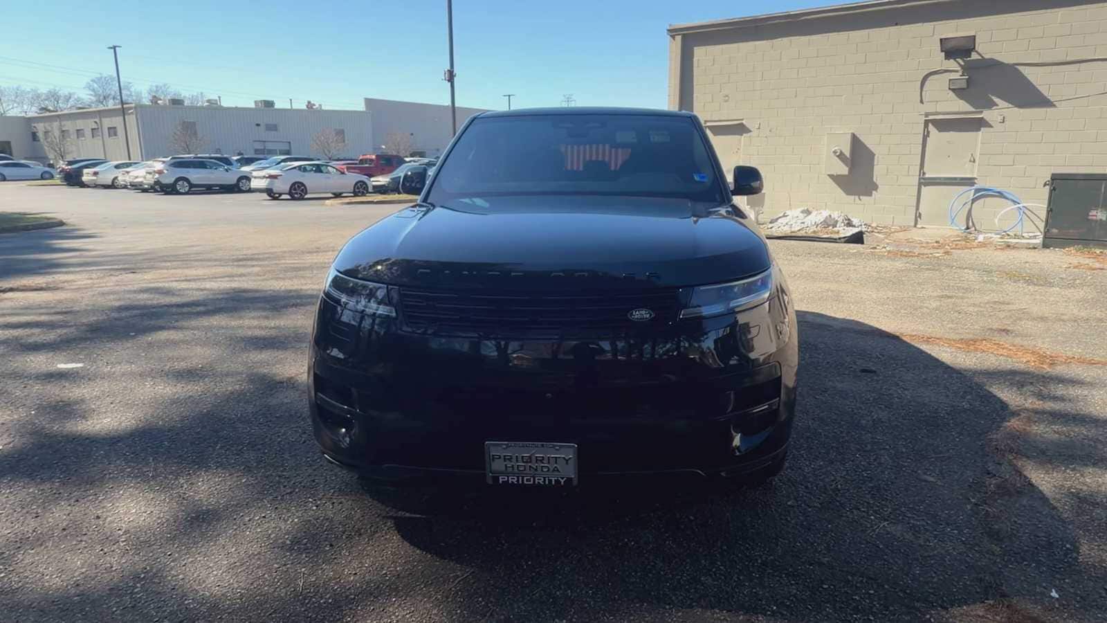 Thumbnail: 2025 Land Rover Range Rover Sport - 3