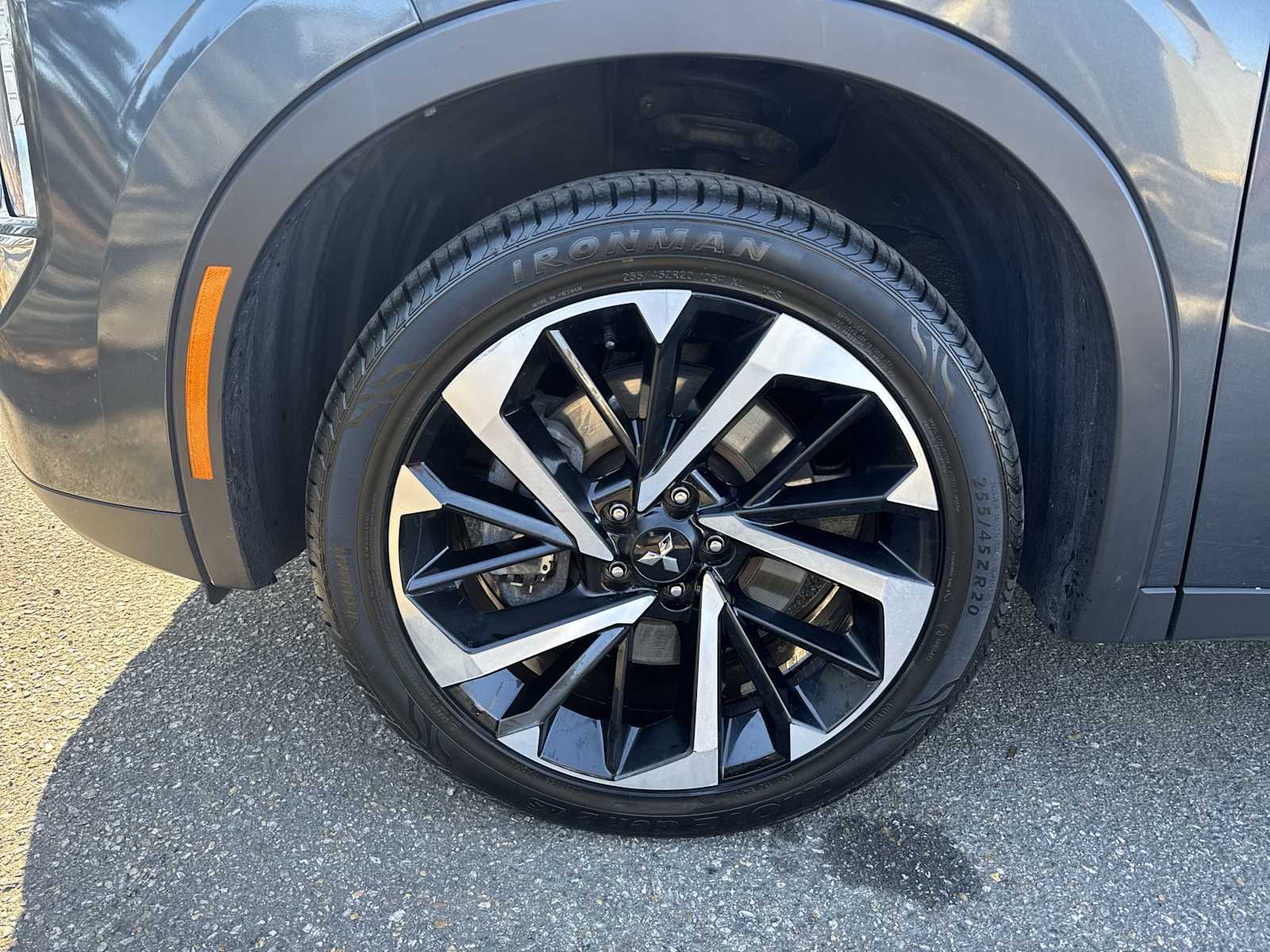 Thumbnail: 2024 Mitsubishi Outlander - 18