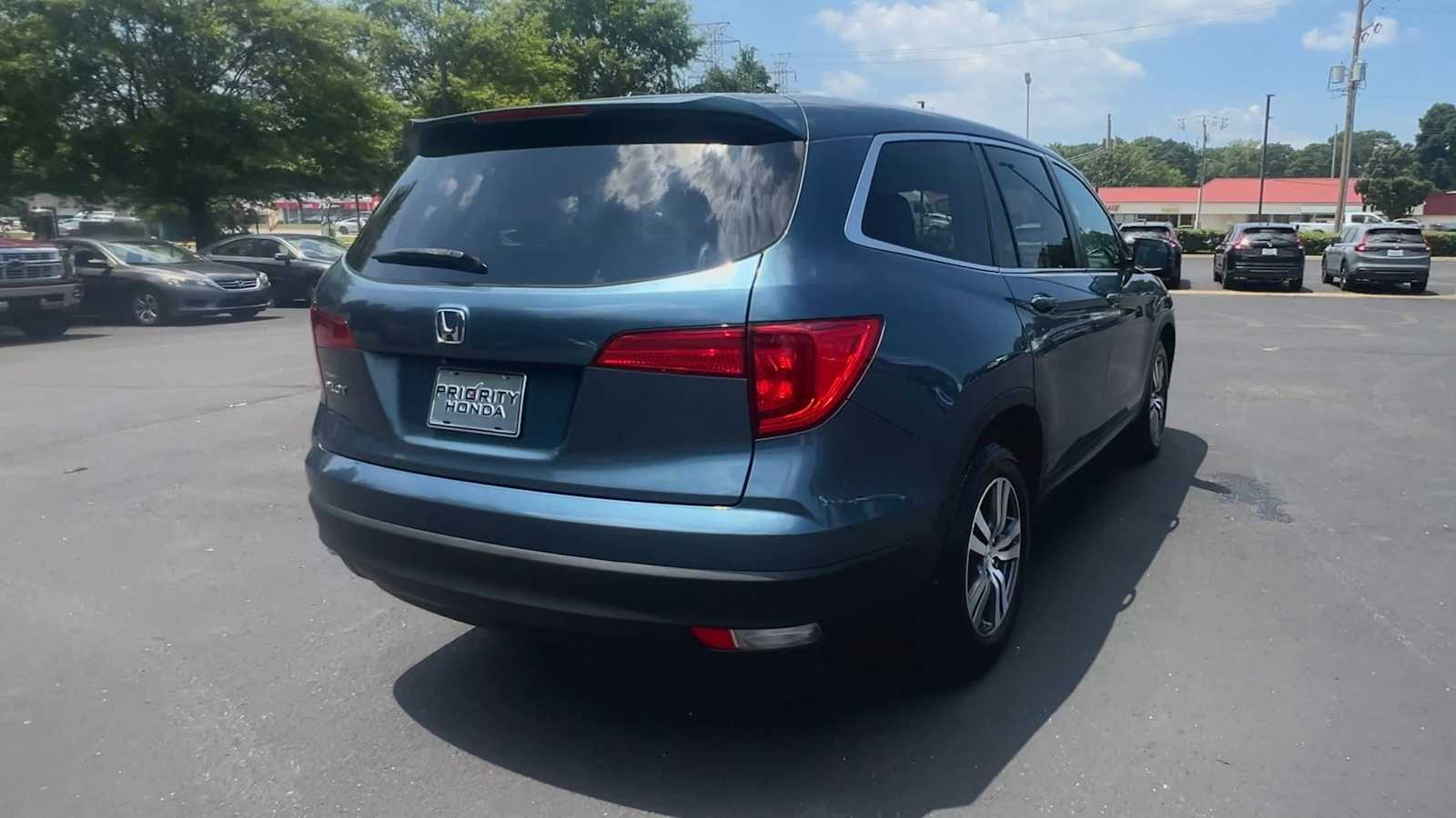 Thumbnail: 2018 Honda Pilot - 8