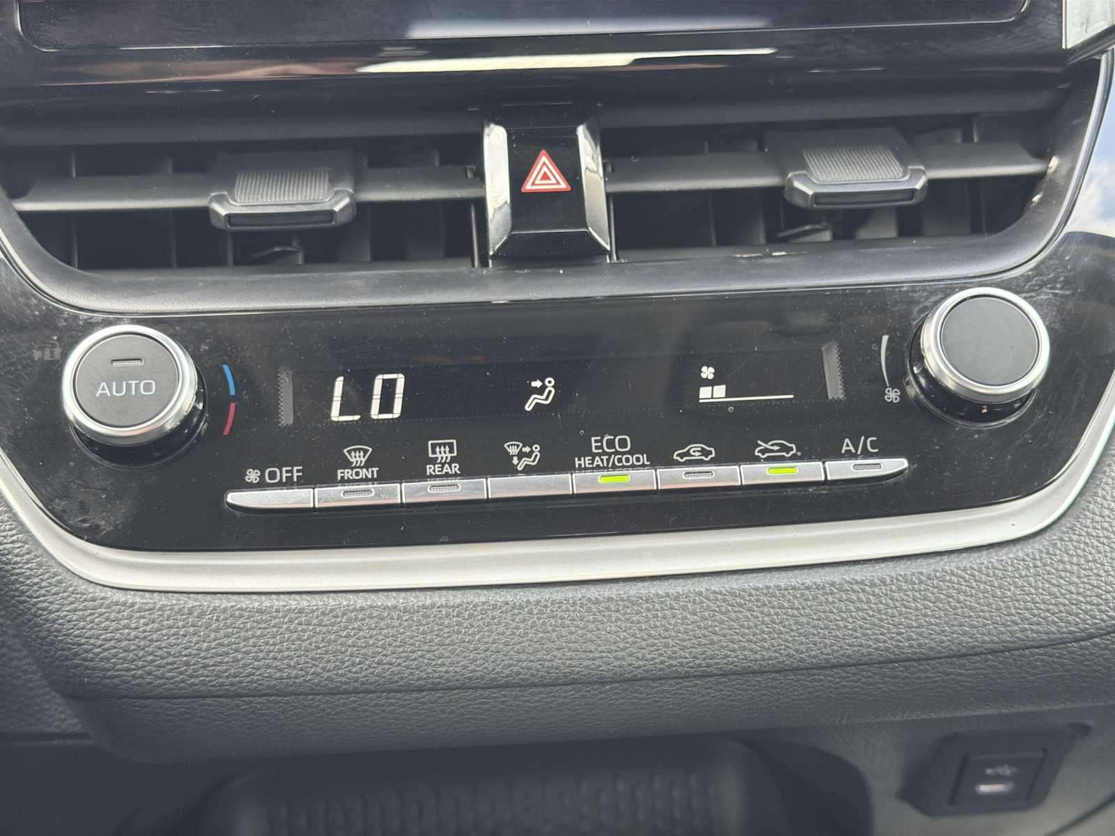 Thumbnail: 2024 Toyota Corolla - 16